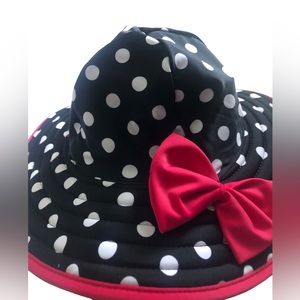 RUFFLE BUTTS Baby polka dot size 0-12 months.